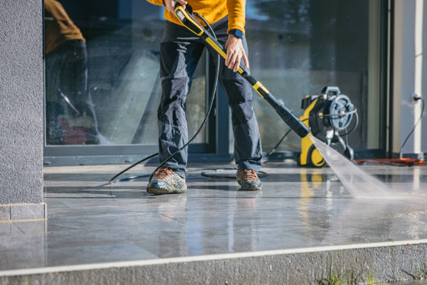 Garage Pressure Washing in Shorewood Tower Hills Harbert, MI